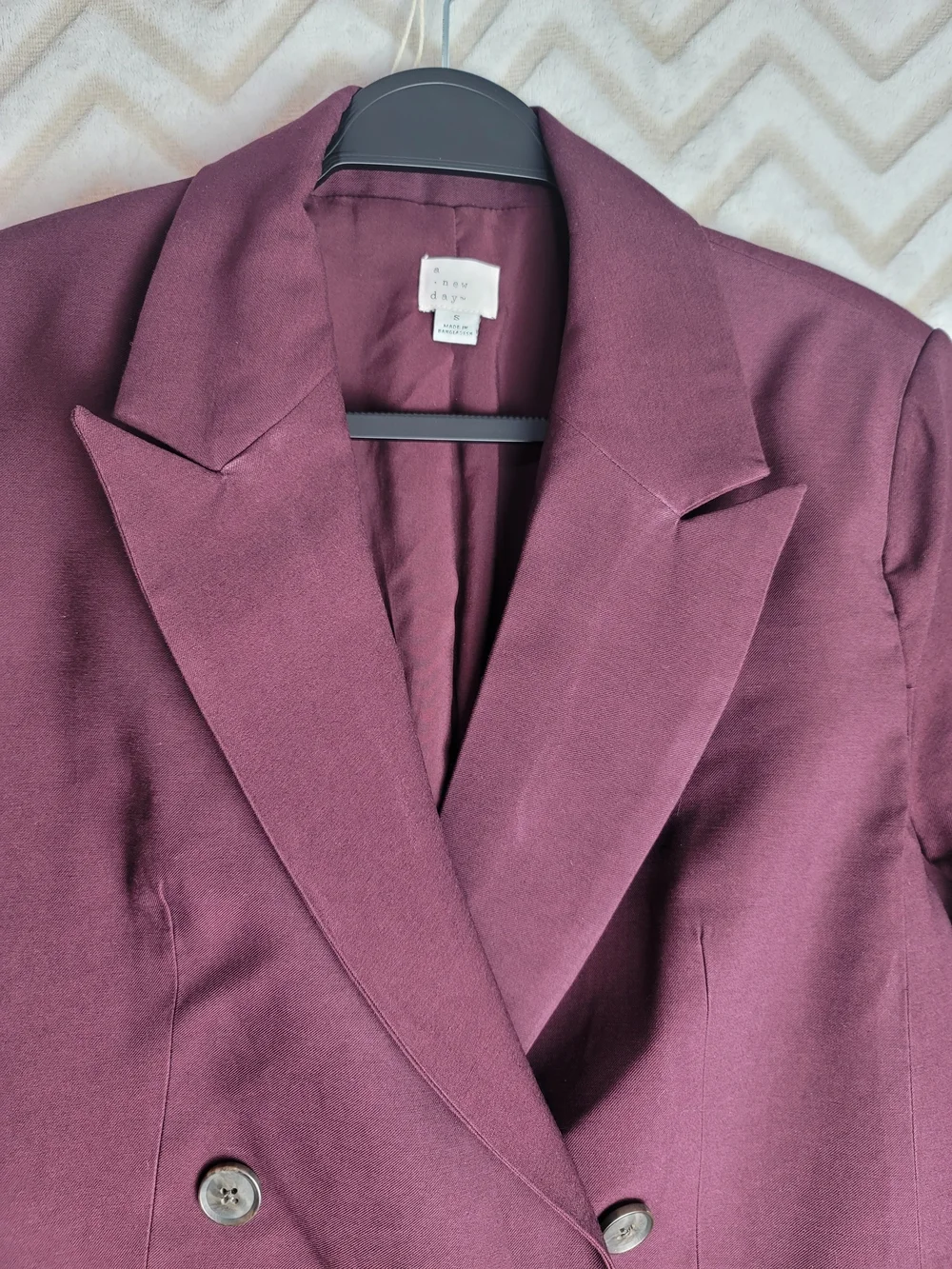 Wool-Blend Double Breasted Blazer - Burgundy - Picture 4 of 7